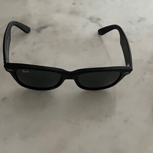 Ray-Ban Classic Black Sunglasses